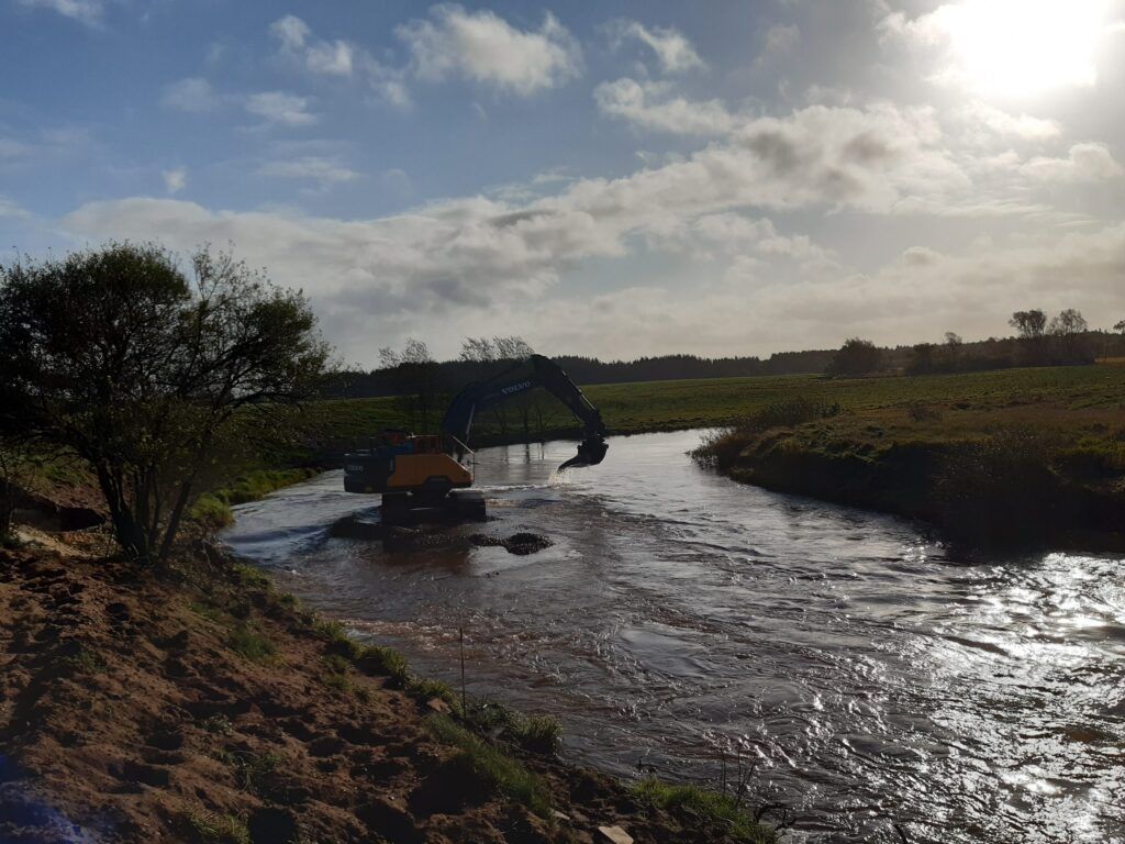 Stort gydebanke projekt gennemført i Skjern Å.